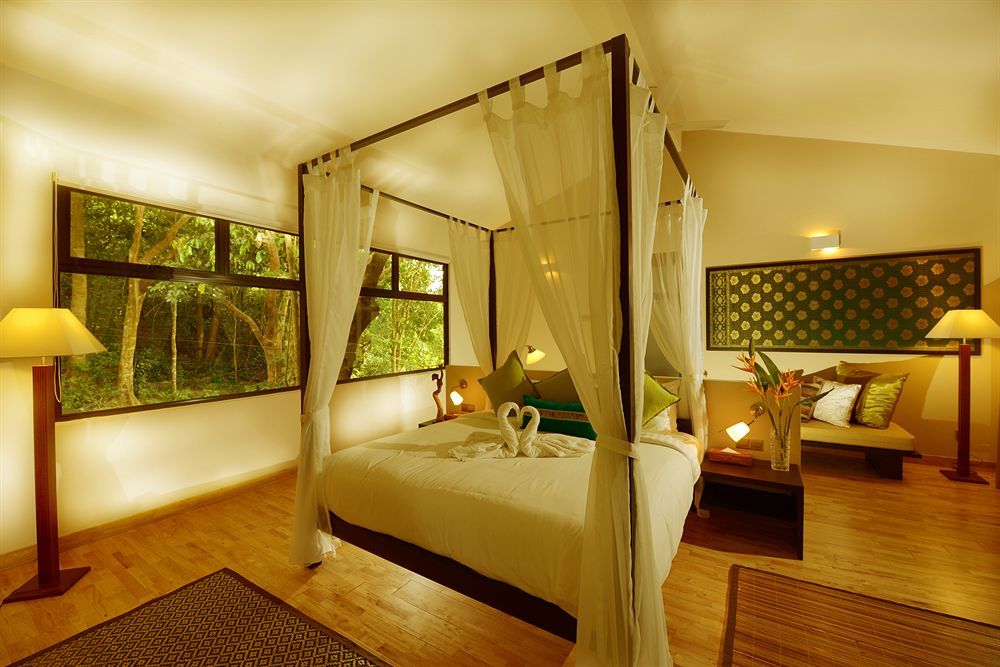 Ambong Rainforest Retreat Pantai Tengah  Extérieur photo