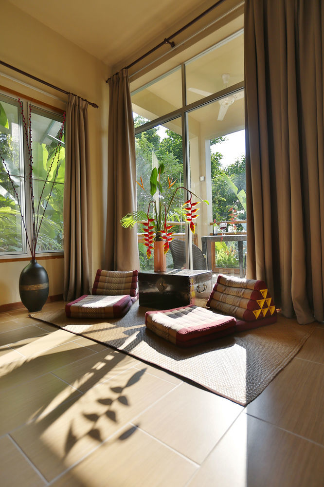 Ambong Rainforest Retreat Pantai Tengah  Extérieur photo