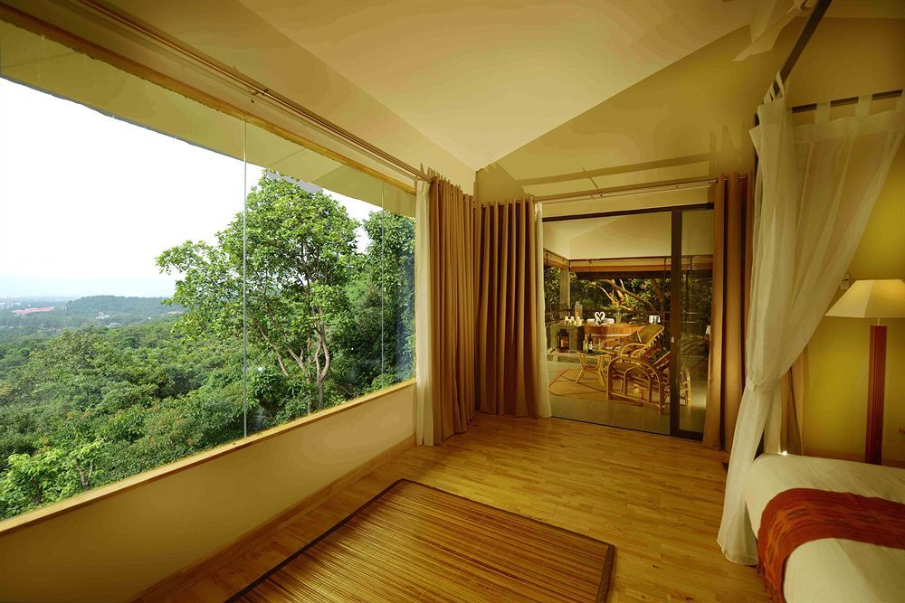 Ambong Rainforest Retreat Pantai Tengah  Extérieur photo